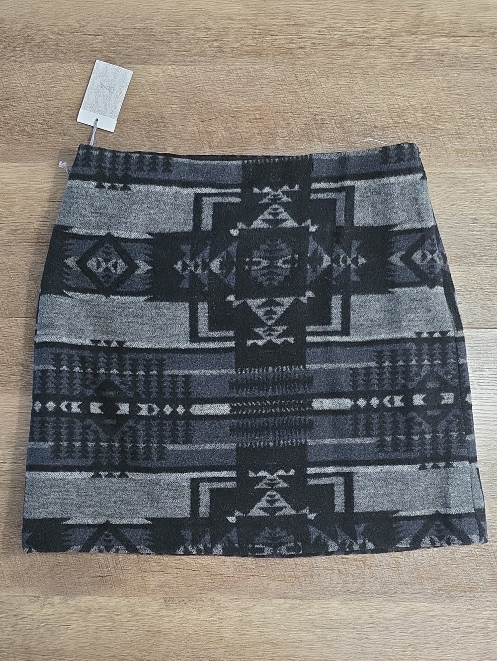 Dalia- Gray & Black Aztec Skirt. Size 8. NWT!
